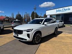 2025 Volvo
XC90 Plus B5 Bright