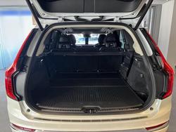 2025 Volvo XC90 Ultra B5 Bright