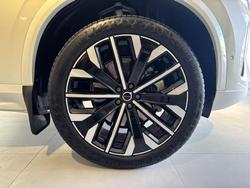 2025 Volvo XC90 Ultra B5 Bright