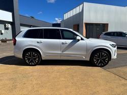 2025 Volvo
XC90 Plus B5 Bright