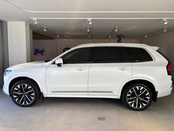 2025 Volvo XC90 Ultra B5 Bright