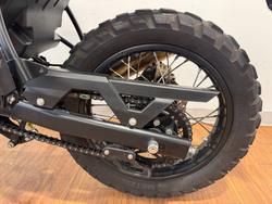 2022 Royal Enfield SCRAM 411 - MID E5 BLAZING BLACK