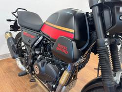 2022 Royal Enfield SCRAM 411 - MID E5 BLAZING BLACK