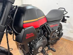 2022 Royal Enfield SCRAM 411 - MID E5 BLAZING BLACK