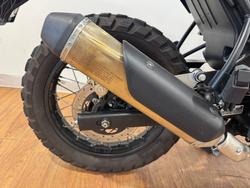 2022 Royal Enfield SCRAM 411 - MID E5 BLAZING BLACK