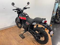 2022 Royal Enfield SCRAM 411 - MID E5 BLAZING BLACK