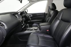 2019 Nissan
Pathfinder ST-L