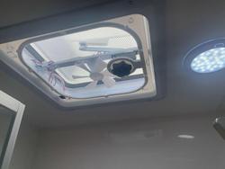 2025 Supreme 2000_R_K1e1_T Classic Tourer 20'