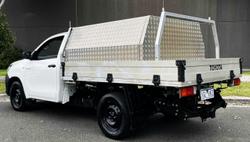 2016 Toyota Hilux Workmate TGN121R 4x2 Glacier White