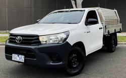 2016 Toyota Hilux Workmate TGN121R 4x2 Glacier White