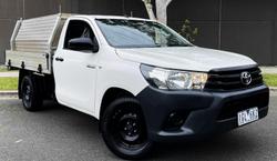 2016 Toyota Hilux Workmate TGN121R 4x2 Glacier White