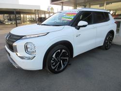 2025 Mitsubishi Outlander PHEV Exceed
