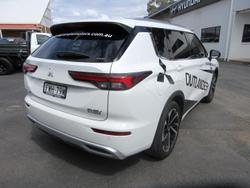 2025 Mitsubishi Outlander PHEV Exceed