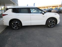 2025 Mitsubishi Outlander PHEV Exceed