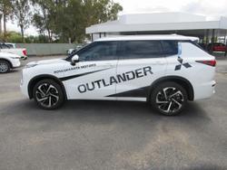 2025 Mitsubishi Outlander PHEV Exceed