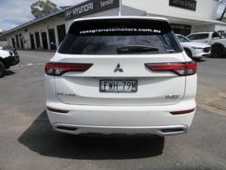 2025 Mitsubishi Outlander PHEV Exceed