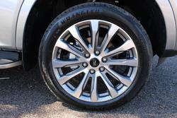 2025 Ford Everest Platinum