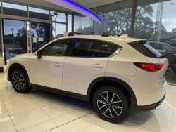 2017 Mazda
                CX-5 GT