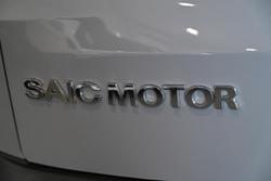 2025 LDV
D90 Executive