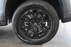 2025 LDV
D90 Executive