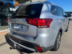 2016 Mitsubishi Outlander LS