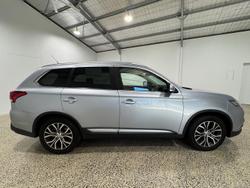 2016 Mitsubishi Outlander LS