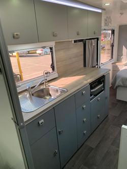 2024 Design RV Crx Semi Off Road Van 2-1, 19'