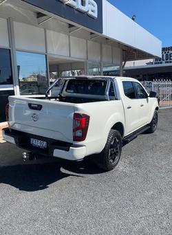 2022 NISSAN D23 ST-X NAVARA 4X4 2.3 DSL AUTO DC ST-X LN WHITE PEARL
