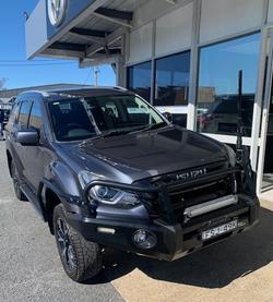 Isuzu MU-X