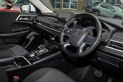 2023 Mitsubishi Outlander LS