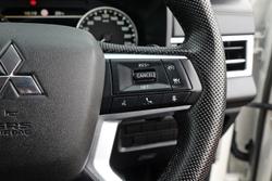 2023 Mitsubishi Outlander LS