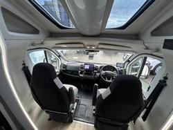 2025 Avan Ovation M10