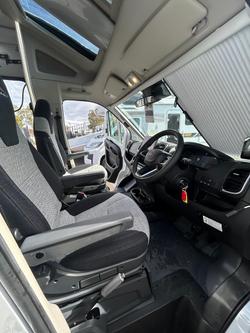 2025 Avan Ovation M10