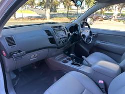 2009 Toyota Hilux Workmate TGN16R MY09 4x2 Glacier White