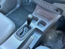 2009 Toyota Hilux Workmate TGN16R MY09 4x2 Glacier White
