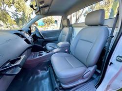 2009 Toyota Hilux Workmate TGN16R MY09 4x2 Glacier White