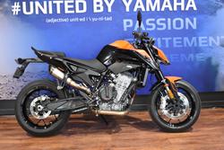 KTM 890 Duke