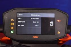2022 Ktm 890 DUKE Orange