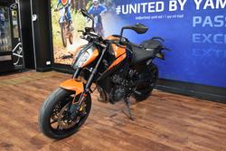 2022 Ktm 890 DUKE Orange