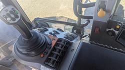 2023 JCB
8330 Fastrac Tractor