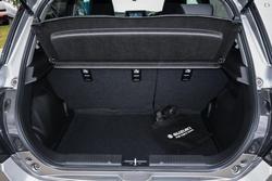 2025 Suzuki
Swift Hybrid Plus