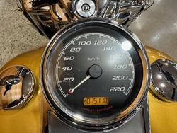 2017 Harley-davidson FLHR ROAD KING Gold