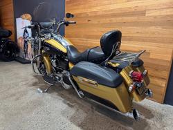 2017 Harley-davidson FLHR ROAD KING Gold
