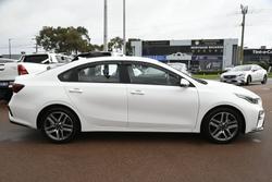 2021 Kia
Cerato S
