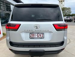 2023 Toyota Landcruiser VX FJA300R 4X4 Dual Range Silver Pearl