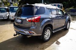 2017 Isuzu MU-X LS-T