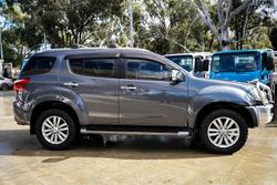 2017 Isuzu MU-X LS-T