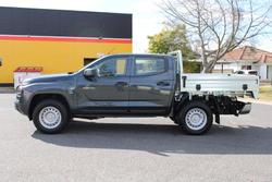 2025 Mitsubishi
Triton GLX