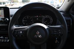 2025 Mitsubishi
Triton GLX