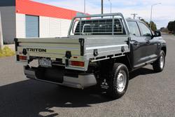 2025 Mitsubishi
Triton GLX